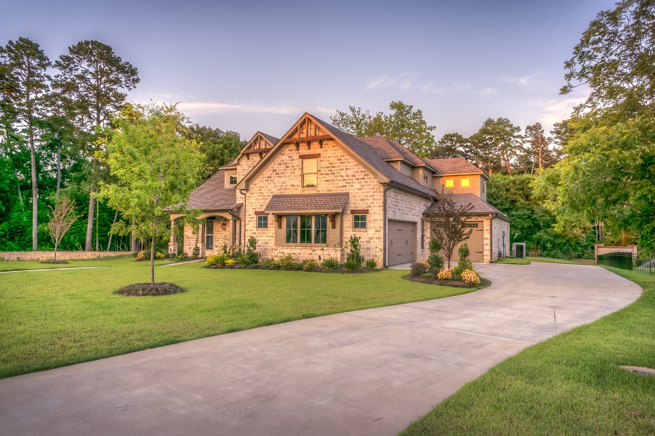DFW single-family home exterior